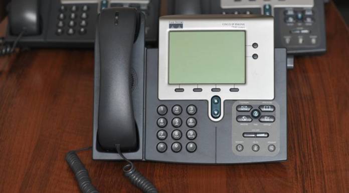 Dlaczego telefon VoIP to lepsze rozwiązanie dla firmy?